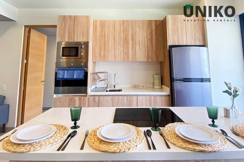 1 Block To The Beach 2Br 6Pax Rooftop Pool King Bed Плая-дель-Кармен Экстерьер фото